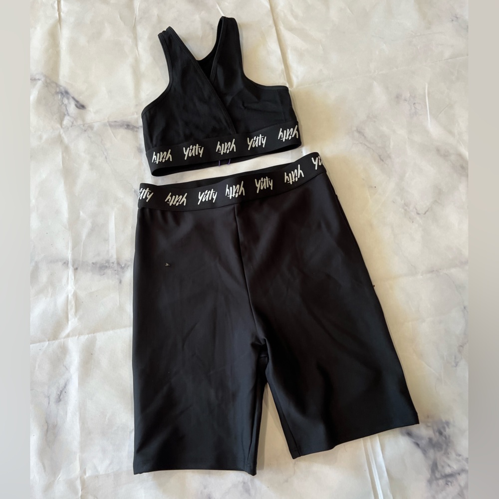 YITTY by FABLETICS set ✨ - Picture 3 of 10